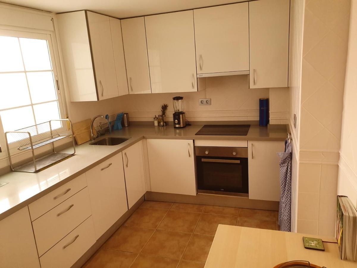 Private Townhouse With Roof Terrace Close To The Beach Málaga Eksteriør billede